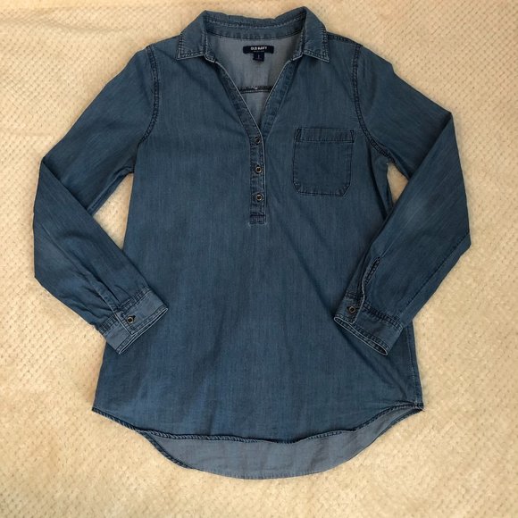Old Navy Chambray Half Button-Up Blouse - Picture 1 of 7